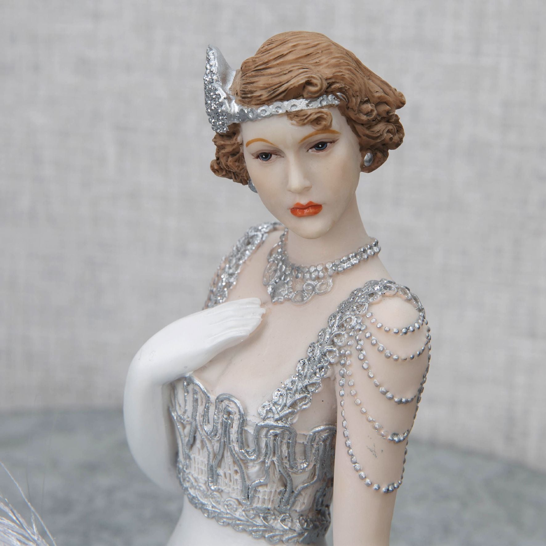 "Gatsby Girls" Figurine Sitting - Evelyn