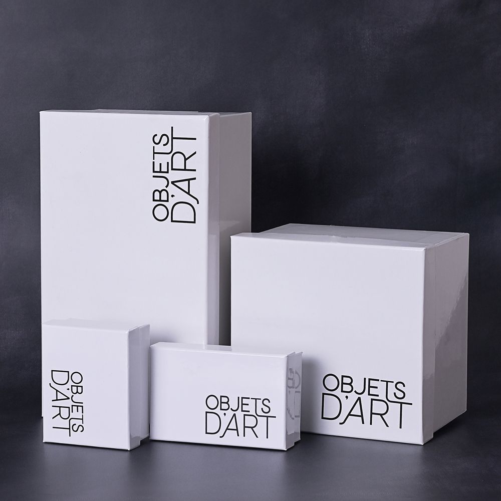 Objets d'art Miniature Glass Figurine - Peacock