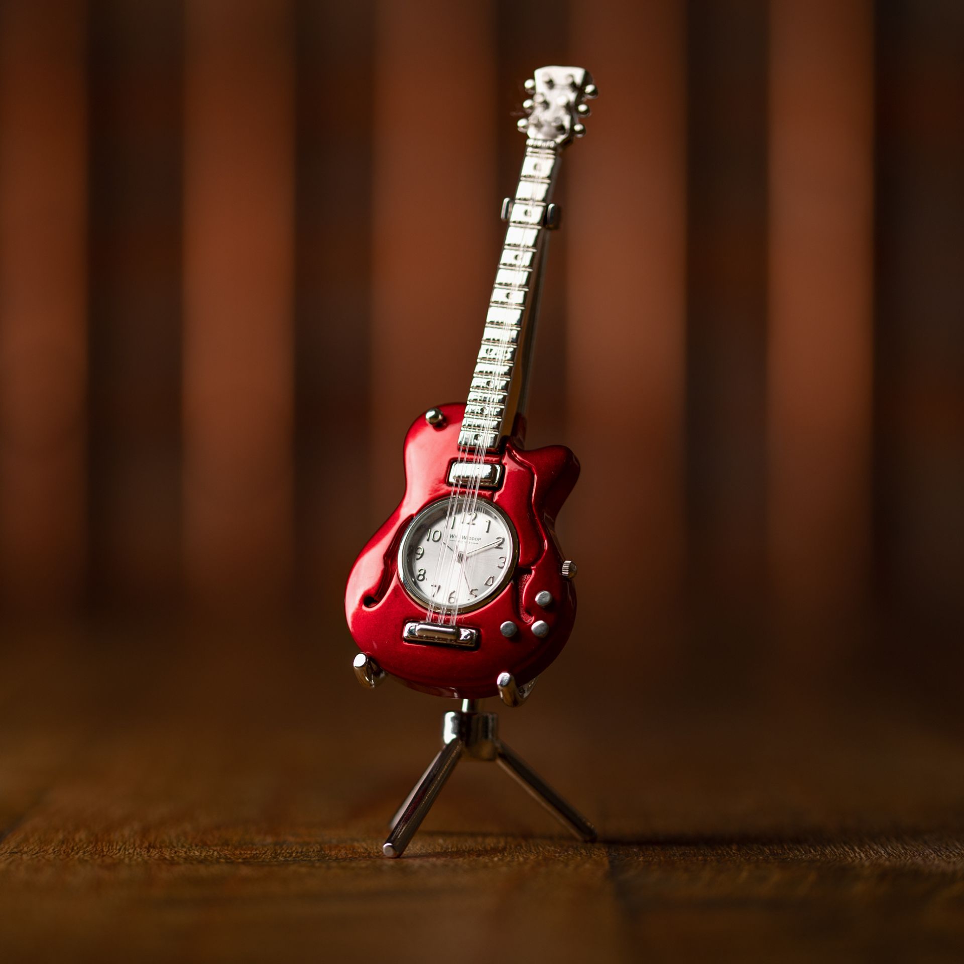 Wm.Widdop Miniature Clock - Red Guitar
