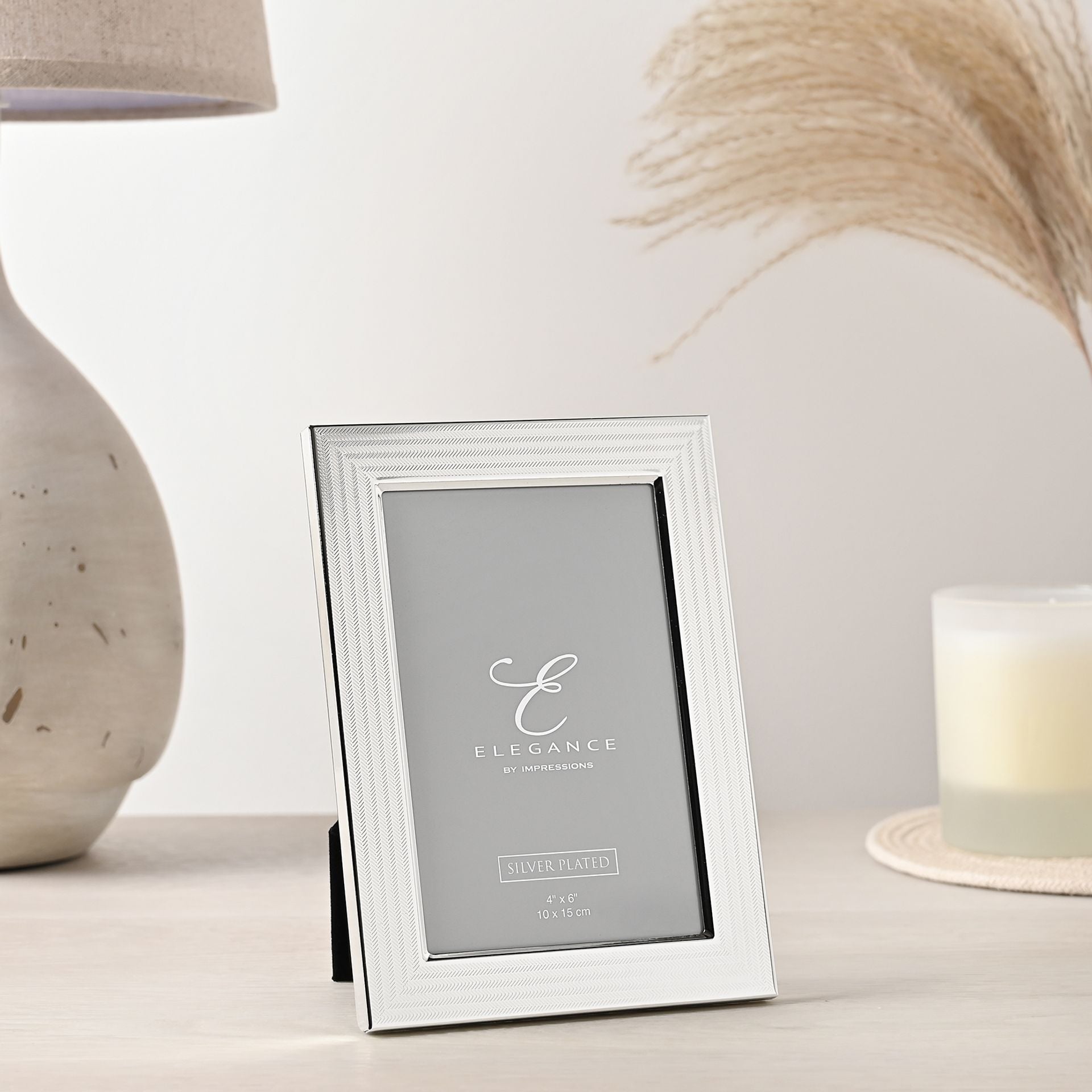 Elegance Silverplated Textured Surface Photo Frame 4" x 6"