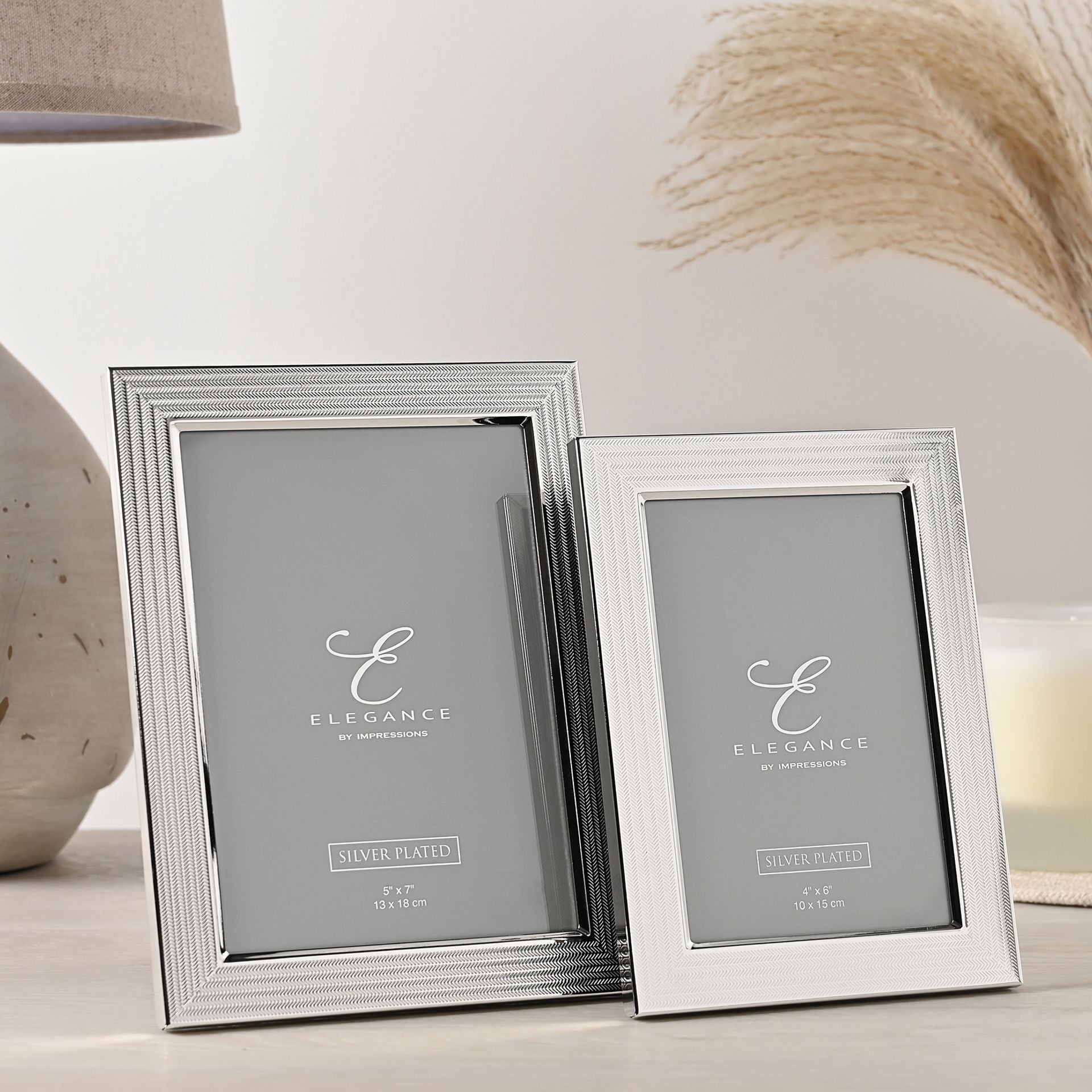 Elegance Silverplated Textured Surface Photo Frame 4" x 6"