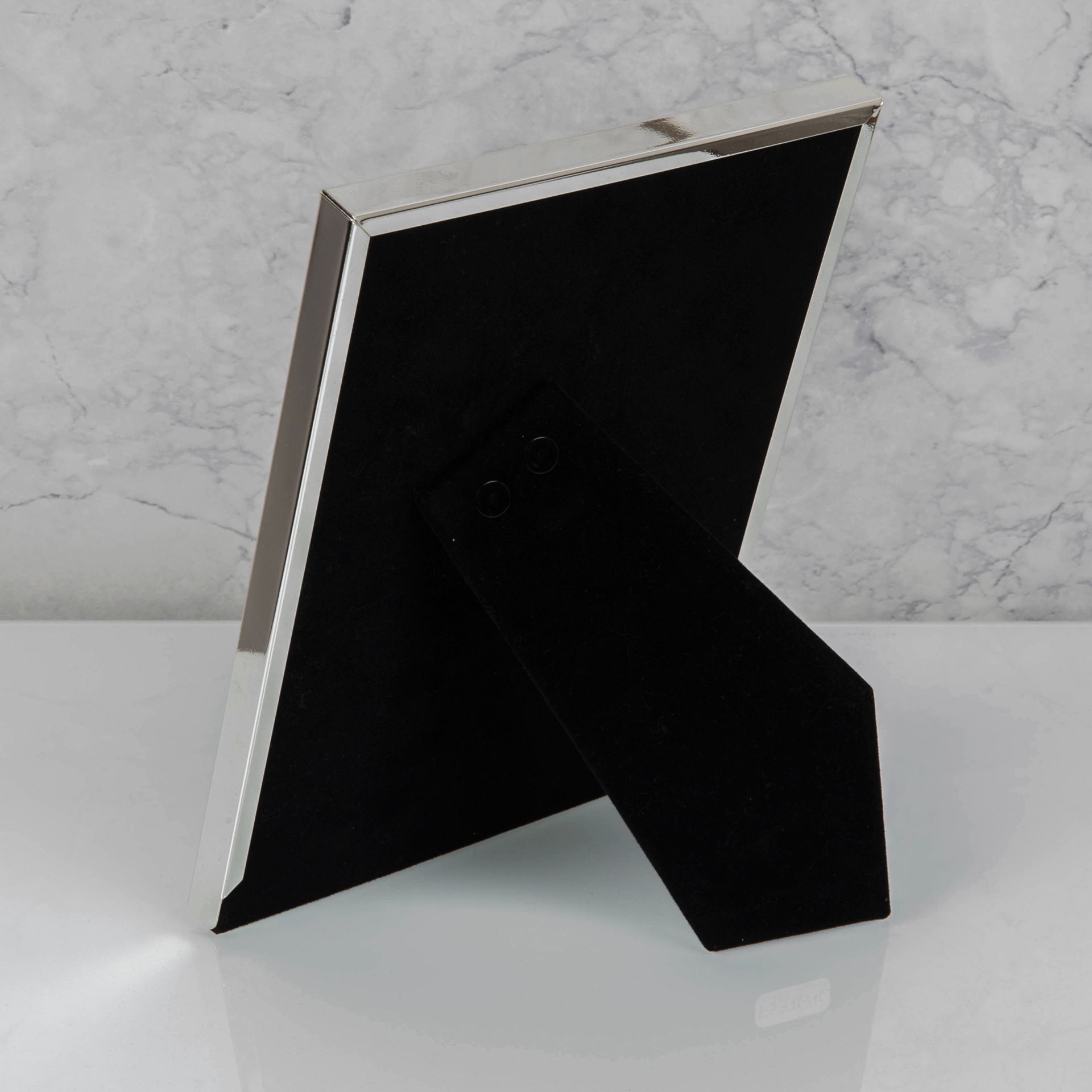 Elegance Silverplated Rib Edge Frame 5" x 7" Gift Boxed