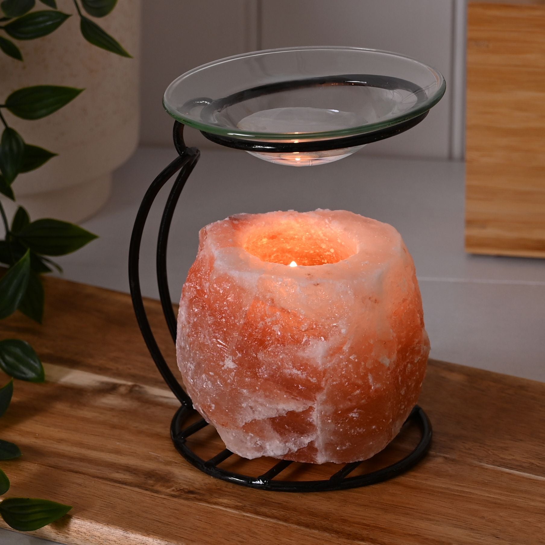 Rock Salt Oil Burner on Metal Stand