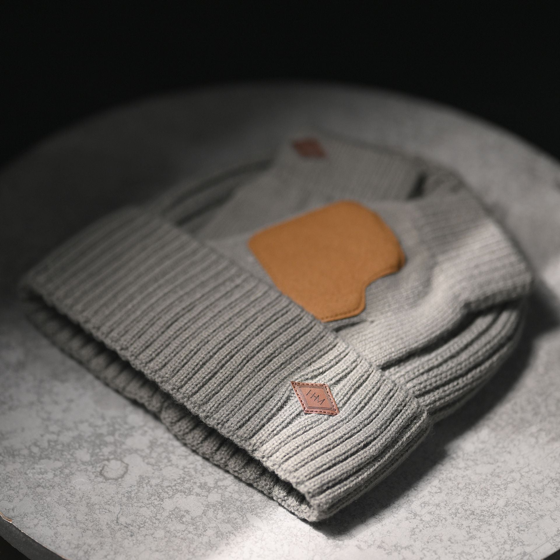 Harvey Makin Layers Hat and Gloves Gift Set - Grey