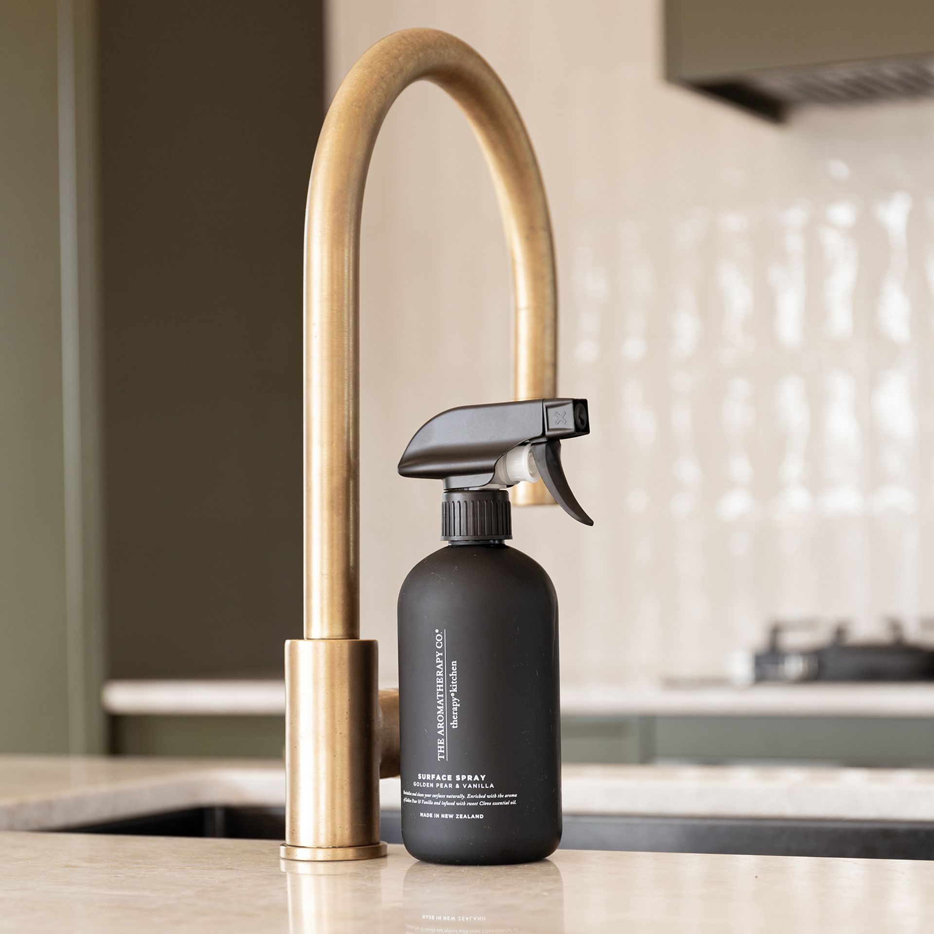 500ml Therapy Kitchen Surface Spray Golden Pear & Vanilla