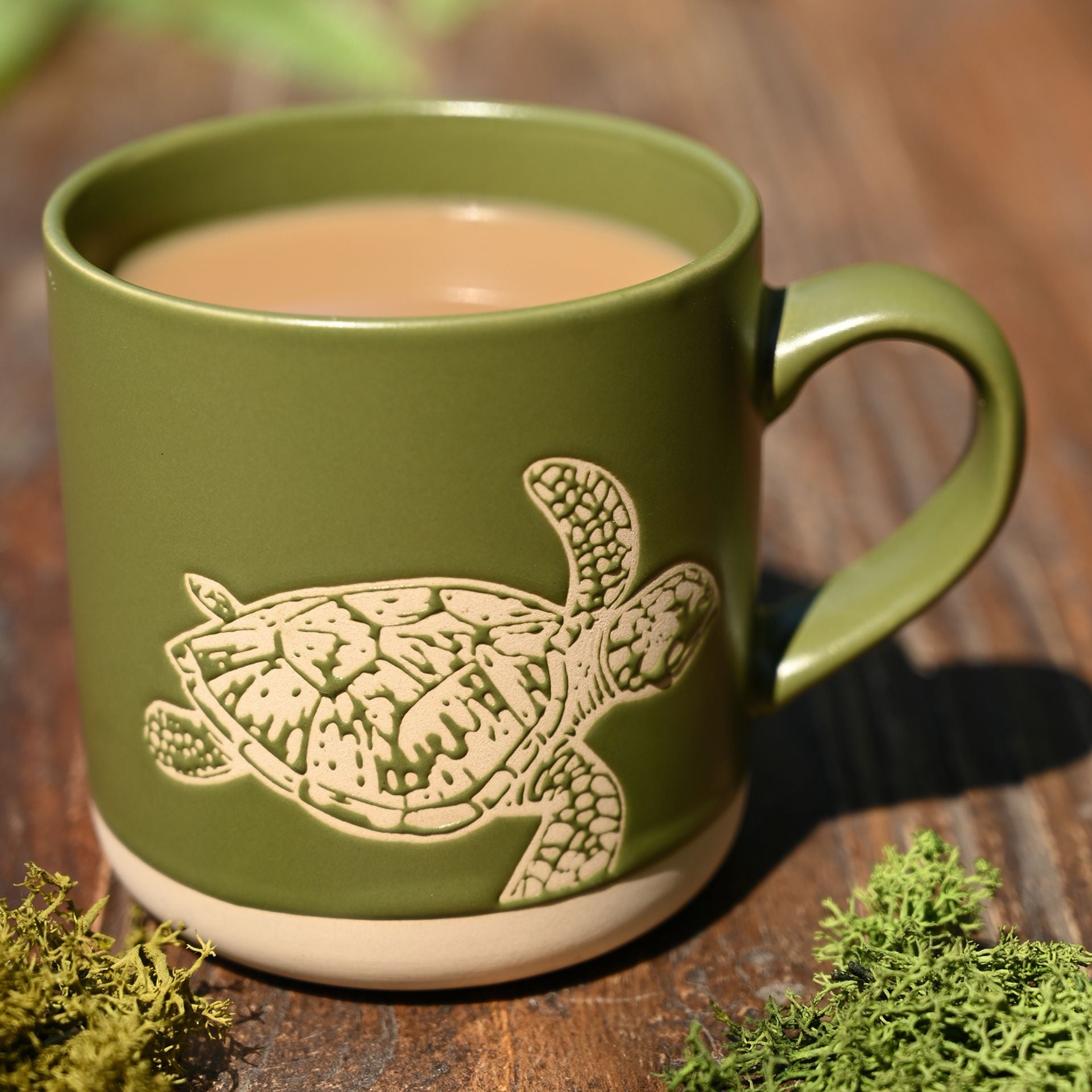 Naturecraft Turtle Ceramic Wax Resistant Mug Evergreen