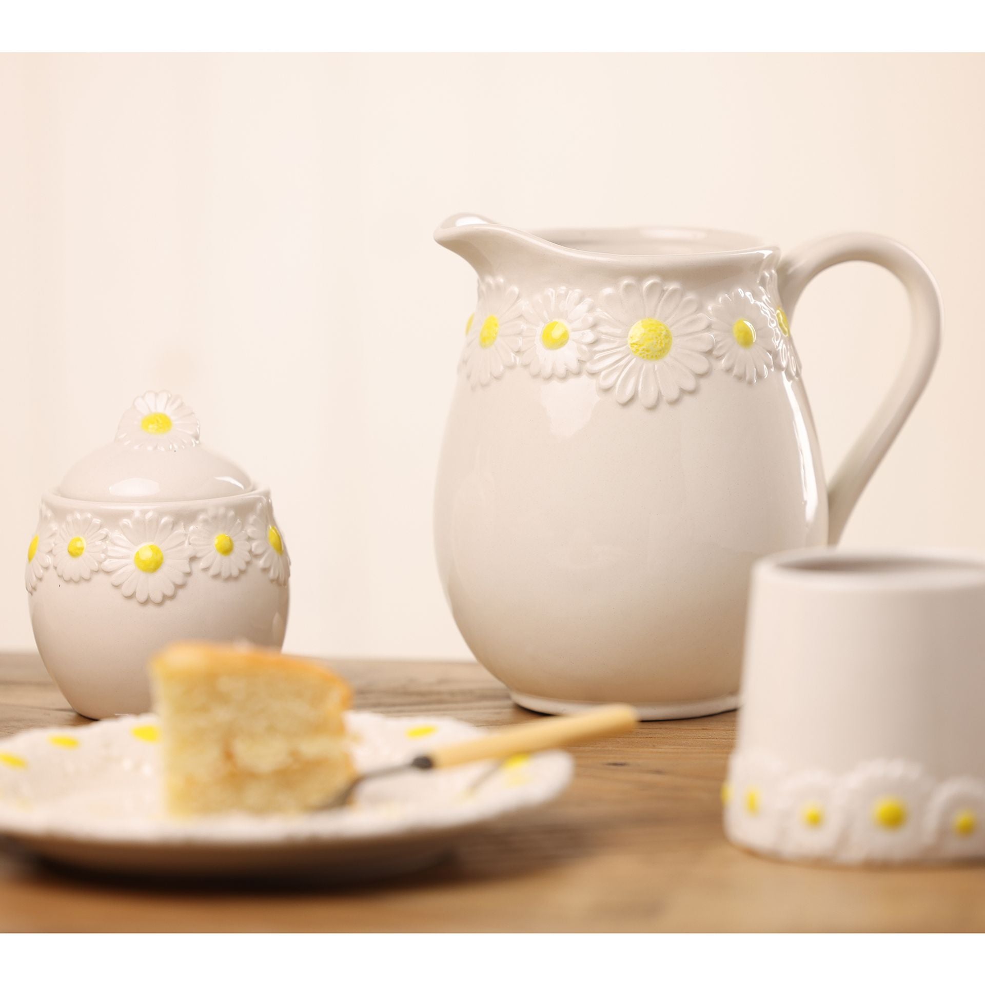 The Cottage Garden Milk Jug - Daisy