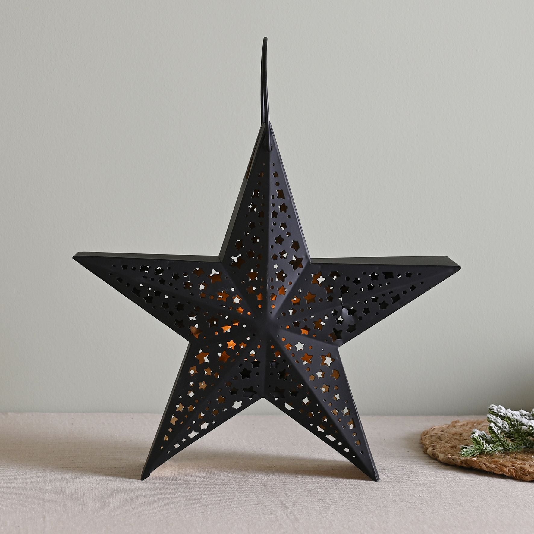Black Star Lantern Medium