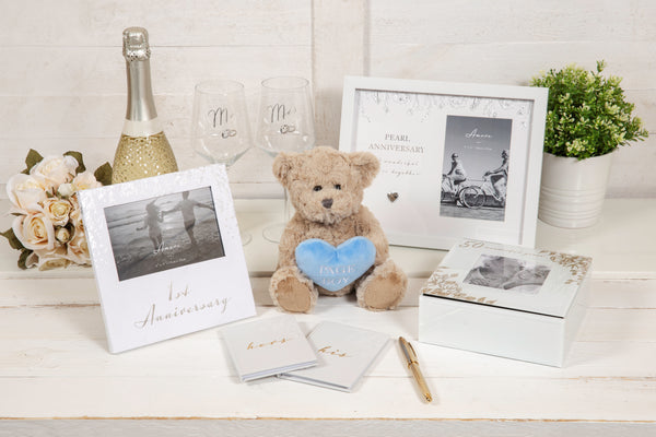 image of luxury wedding gifts for couple