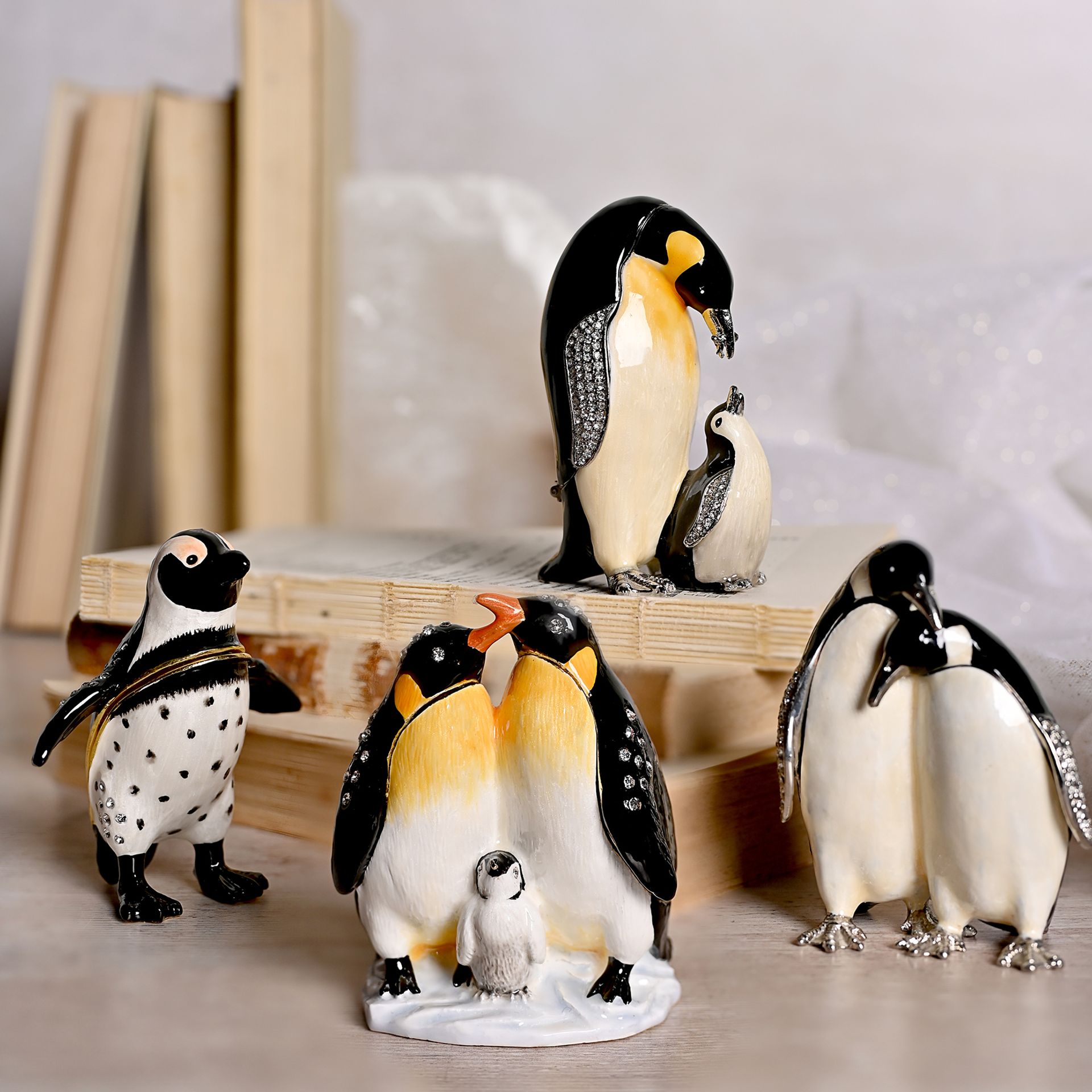 Treasured Trinkets - Penguin & Chick