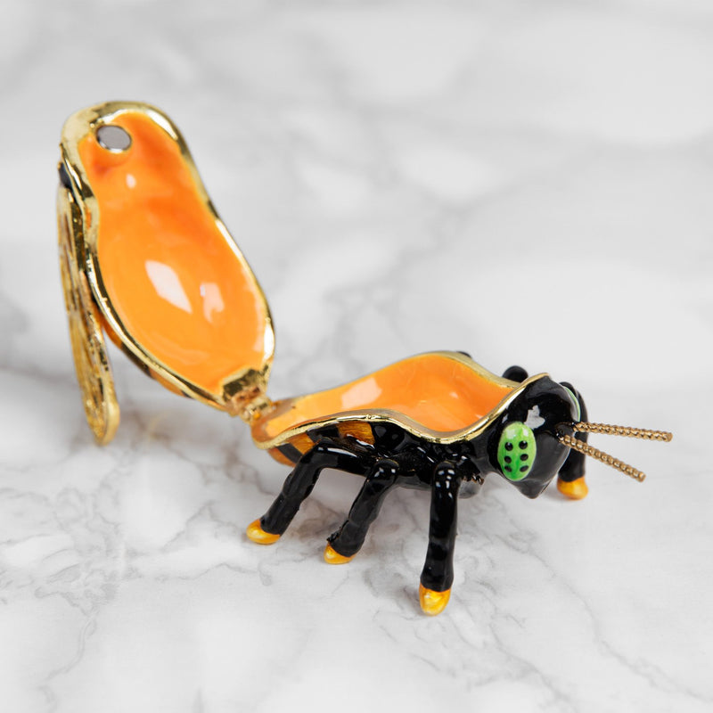 Treasured Trinkets - Bee