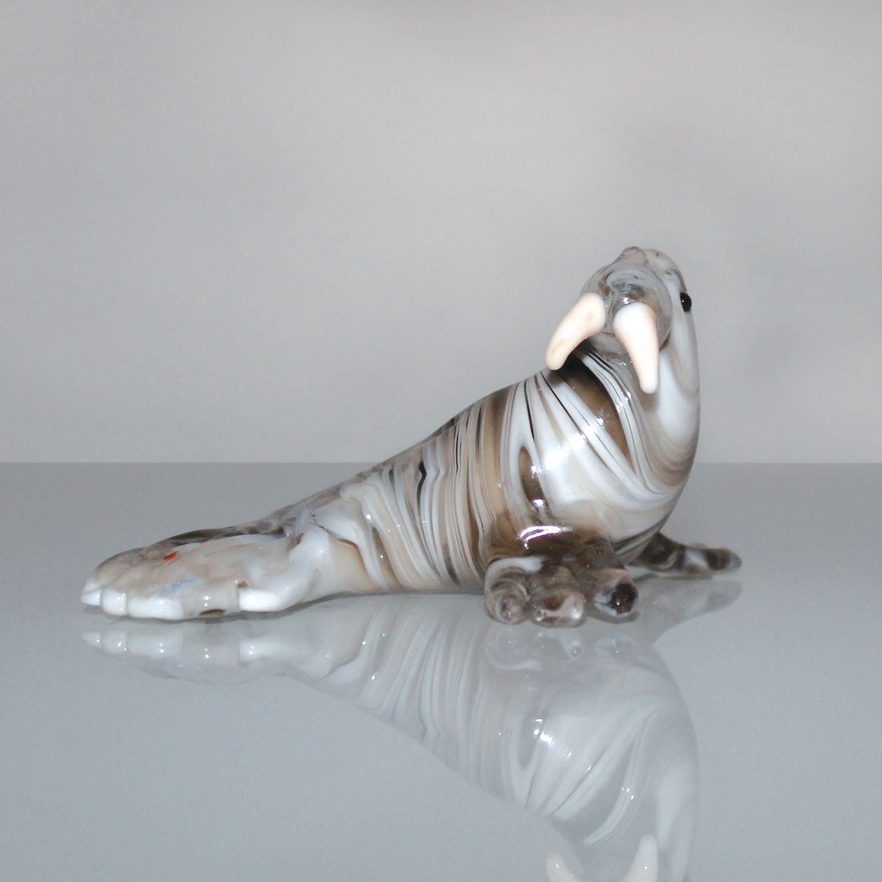 Objets d'art Miniature Glass Figurine - Walrus