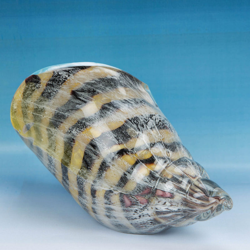 Objets dArt Glass Figurine - Shell