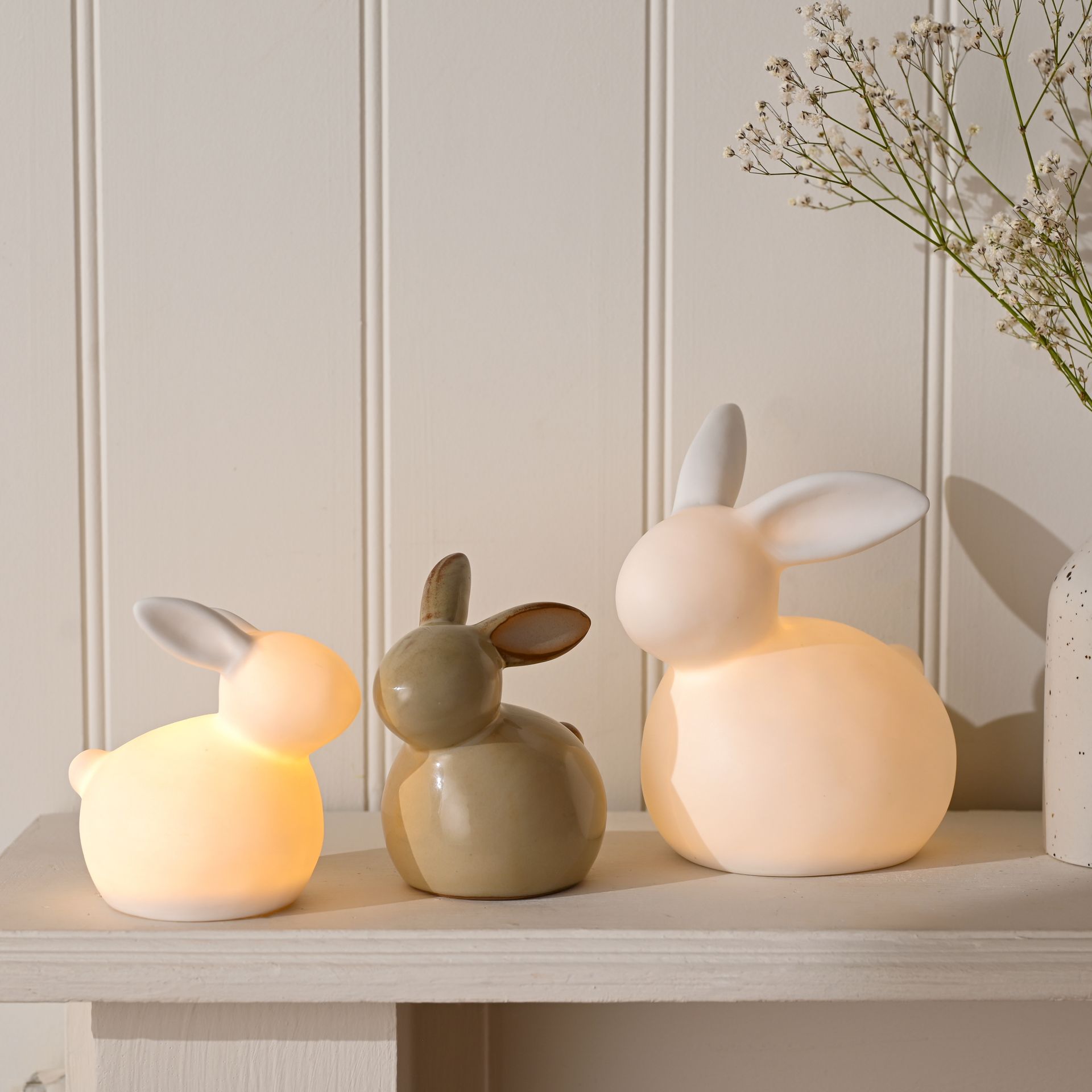 Eggs-traordinary Gifting Ceramic Bunny Taupe 10cm