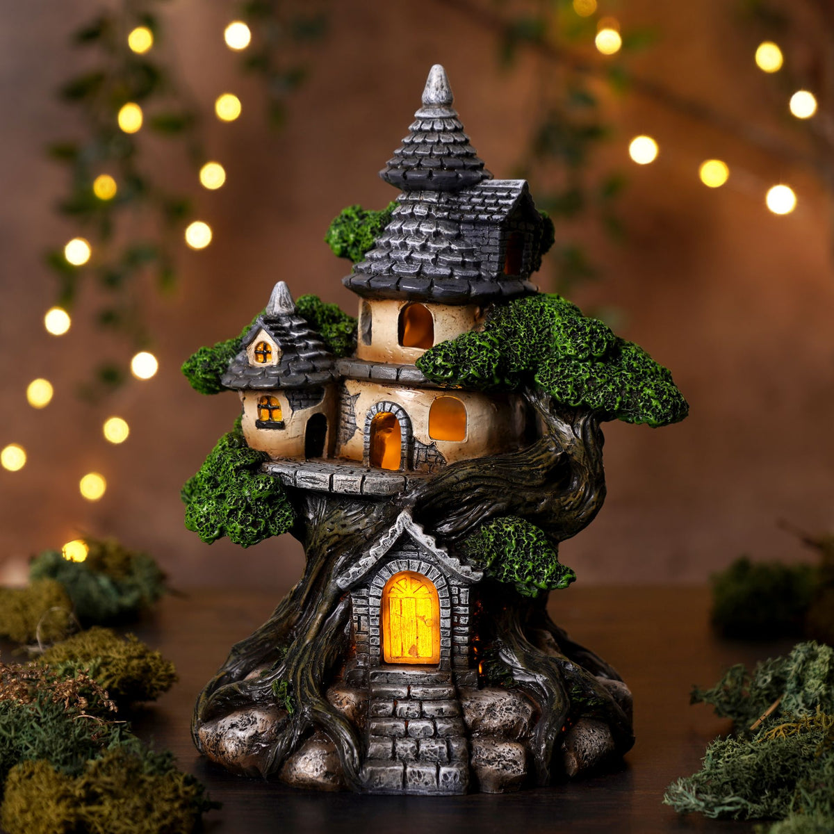 Mystic Legends LED Treehouse 20cm