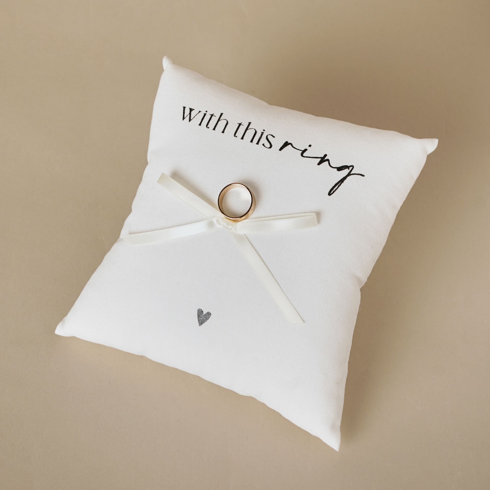Amore Ring Cushion