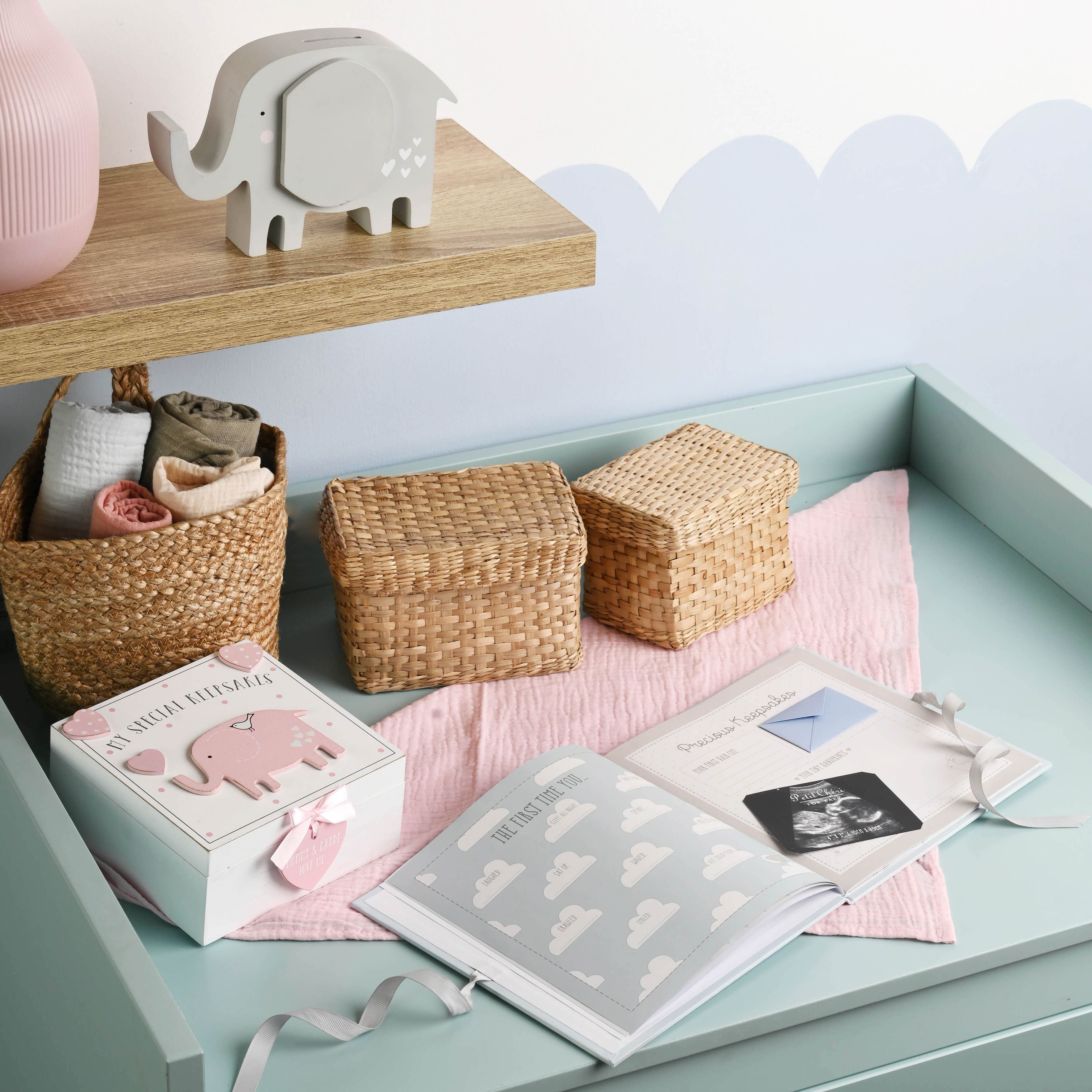 'Petit Cheri' My Special Keepsake Box 16cm x 16cm - Pink