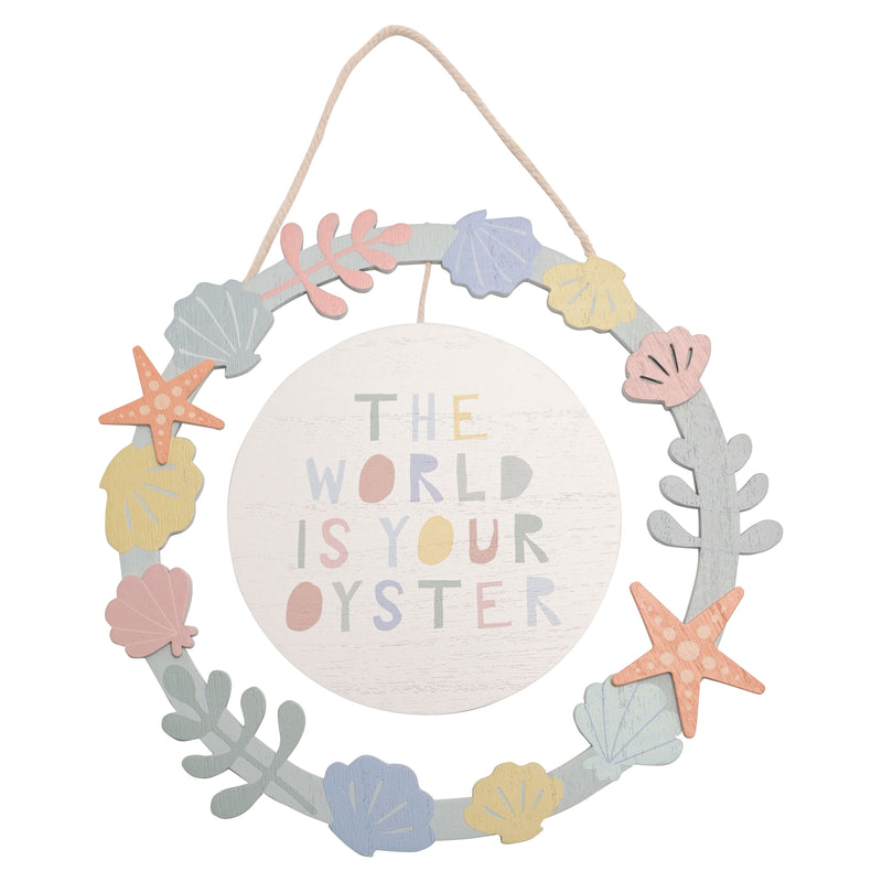 Petit Cheri Hanging Wreath "The World Is Your Oyster"