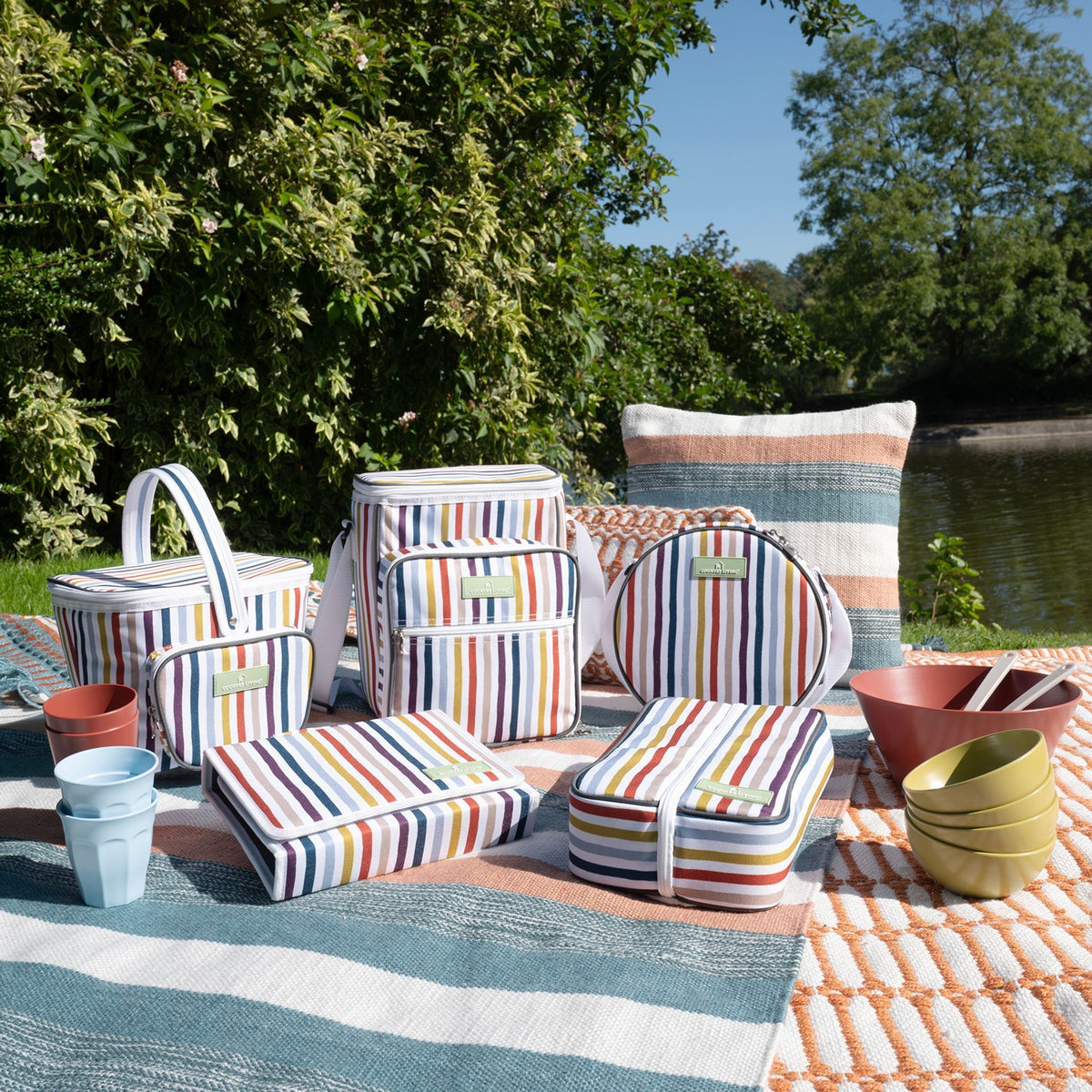 Country Living Outdoor Large Woven Striped Rug - 120cm x 170cm