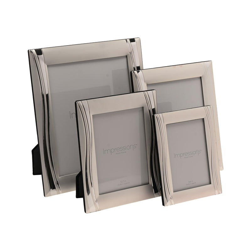Satin Silverplated Photoframe - Shiny Wavy Design 4" x 6"