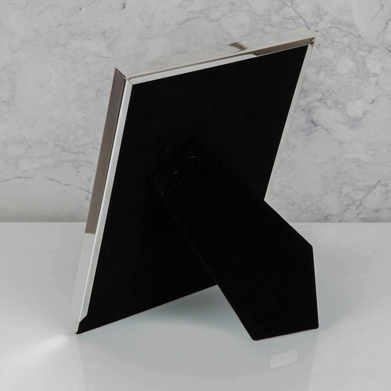 Elegance Silverplated Rib Edge Frame 4" x 6" Gift Boxed