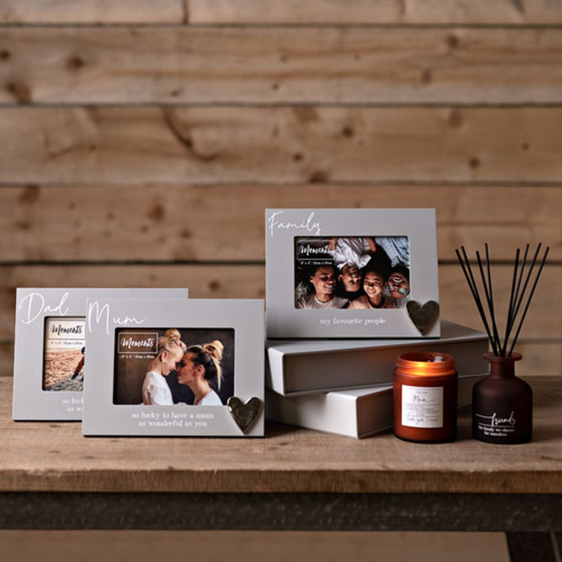 Moments Wooden Photo Frame with Heart 6" x 4" - Family