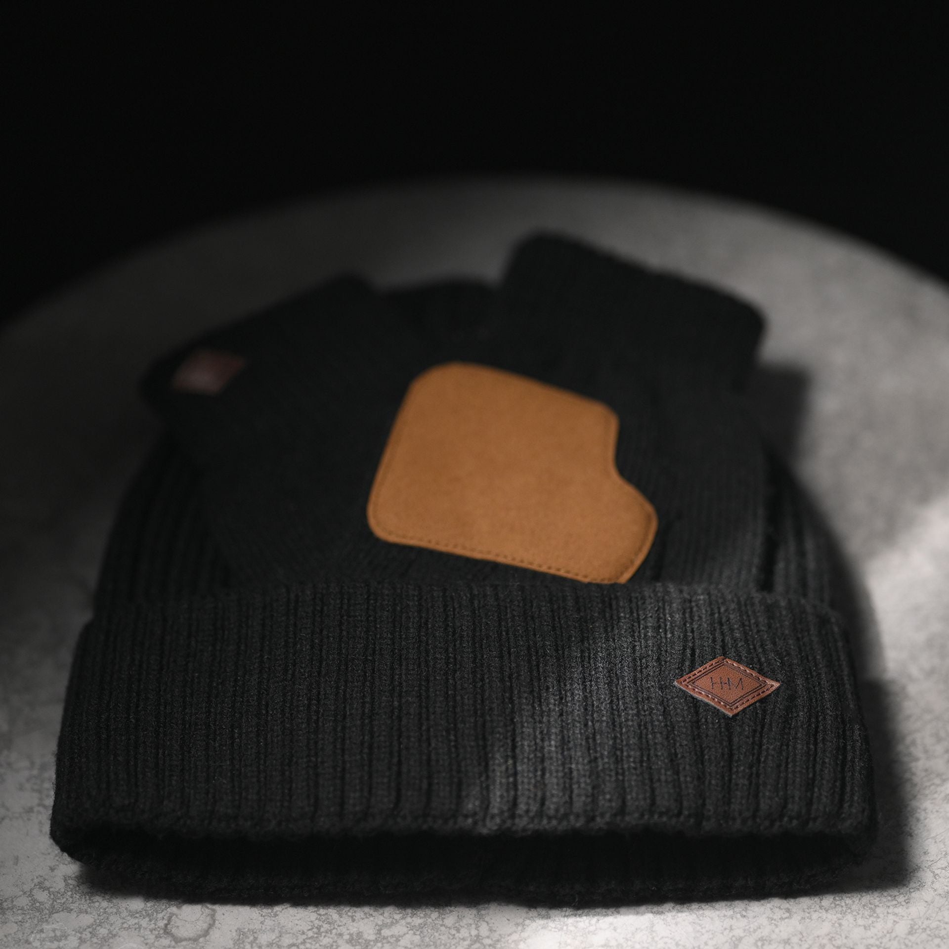 Harvey Makin Layers Hat and Gloves Gift Set - Black