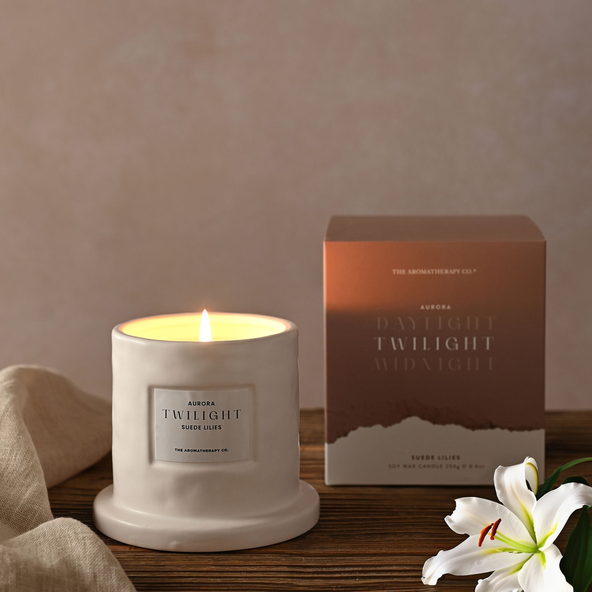 250g Aurora Twilght Ceramic Candle Suede Lilies