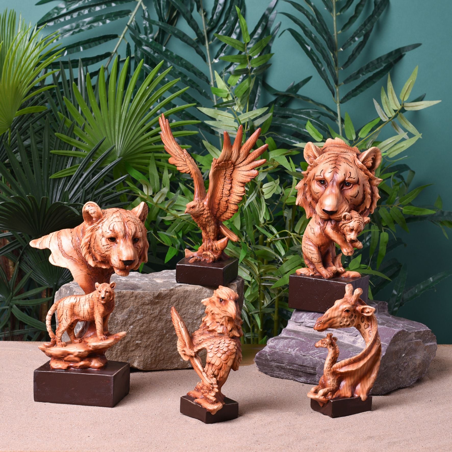 Naturecraft Wood Effect Resin Figurine - Two Giraffes