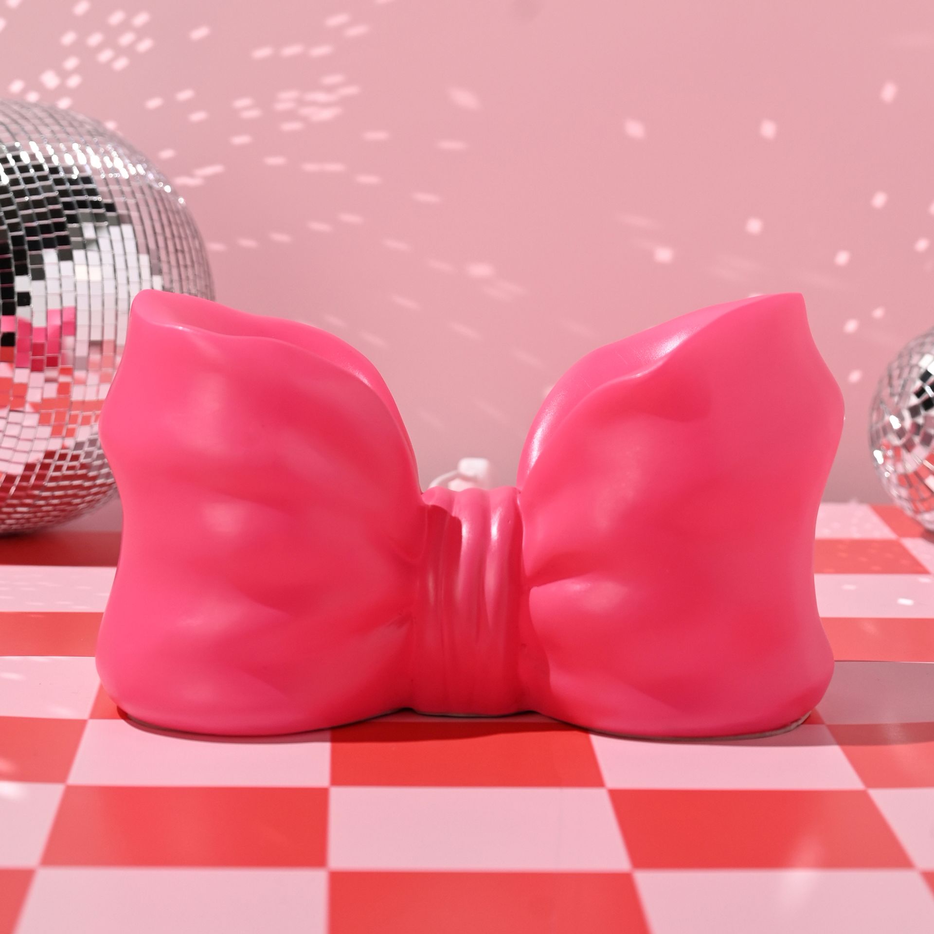 The Feel Good Club Hot Pink Bow Shaped Novelty USB Lamp