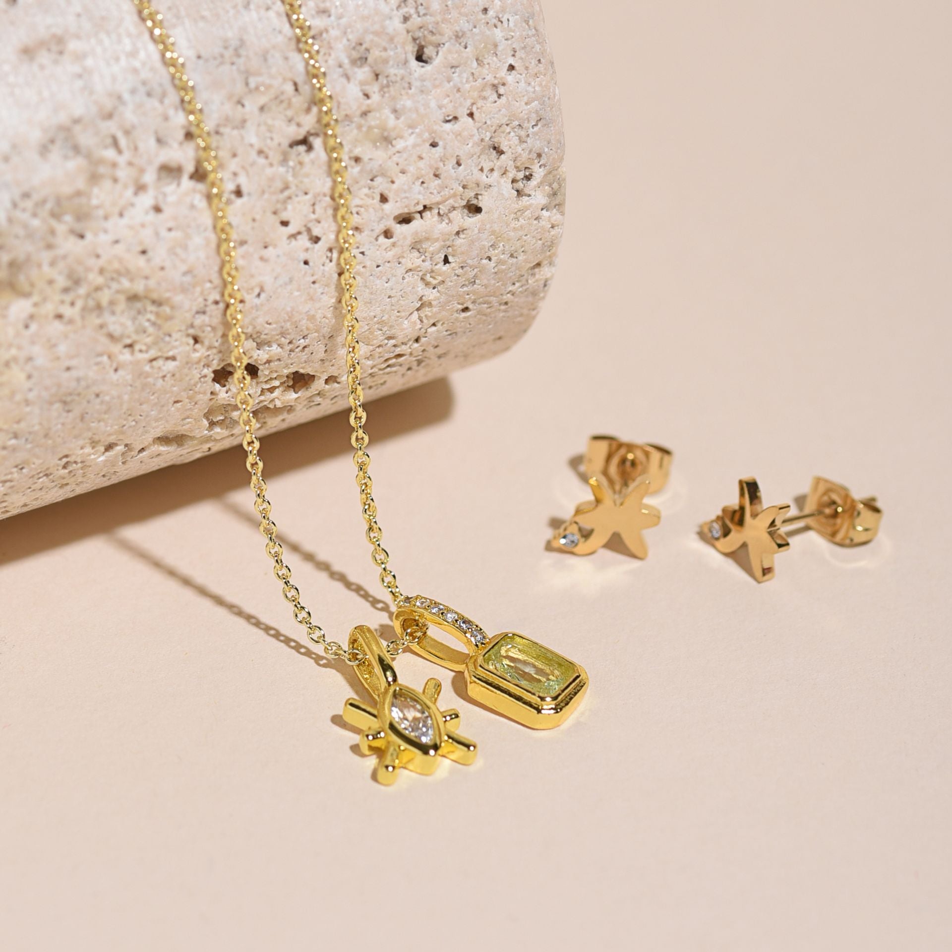 Serenity Zodiac 18k Gold Plated Earrings - Pisces