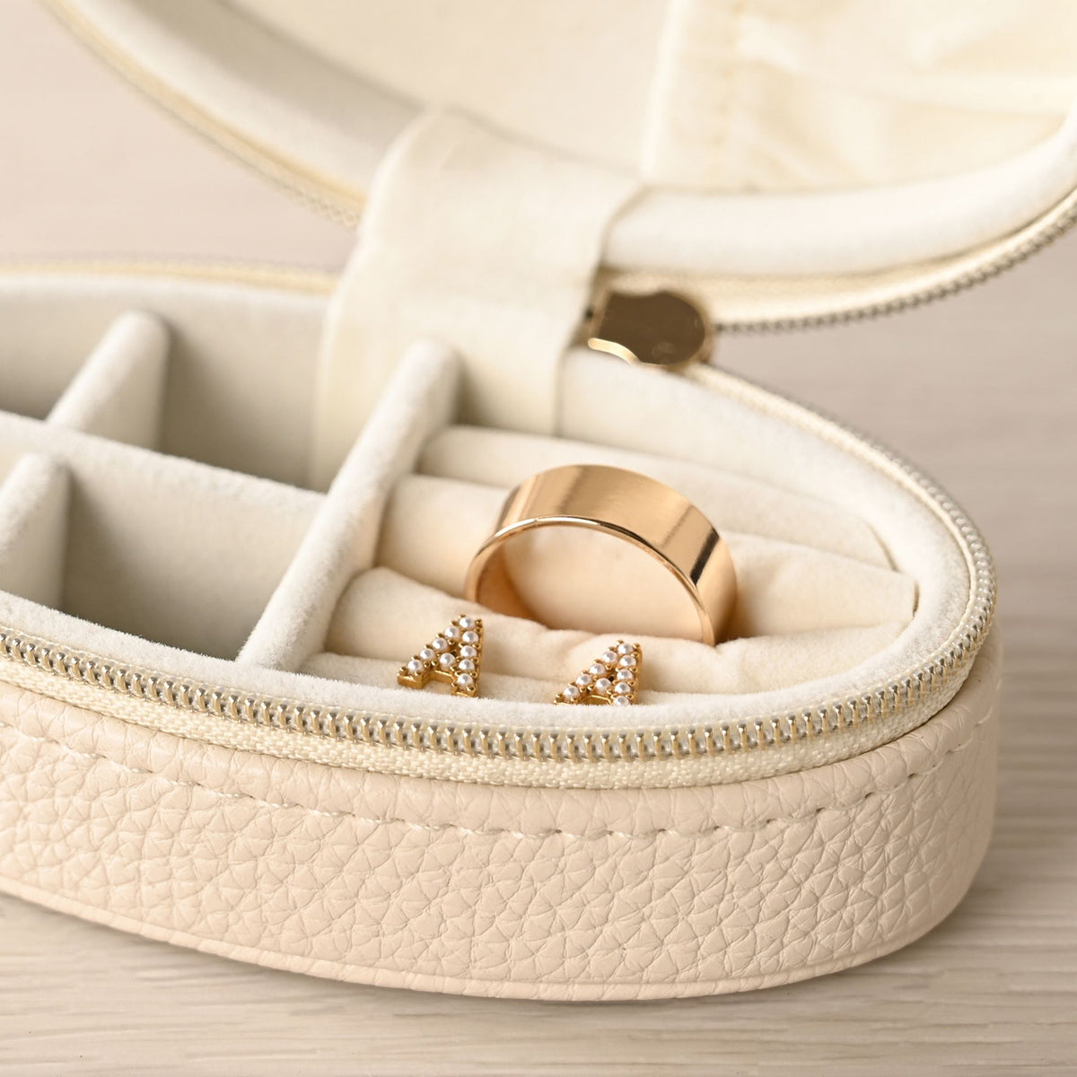 Sophia Mini Oval Jewellery Box - Cream