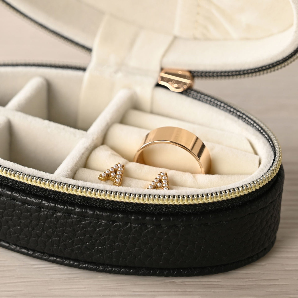 Sophia Mini Oval Jewellery Box - Black