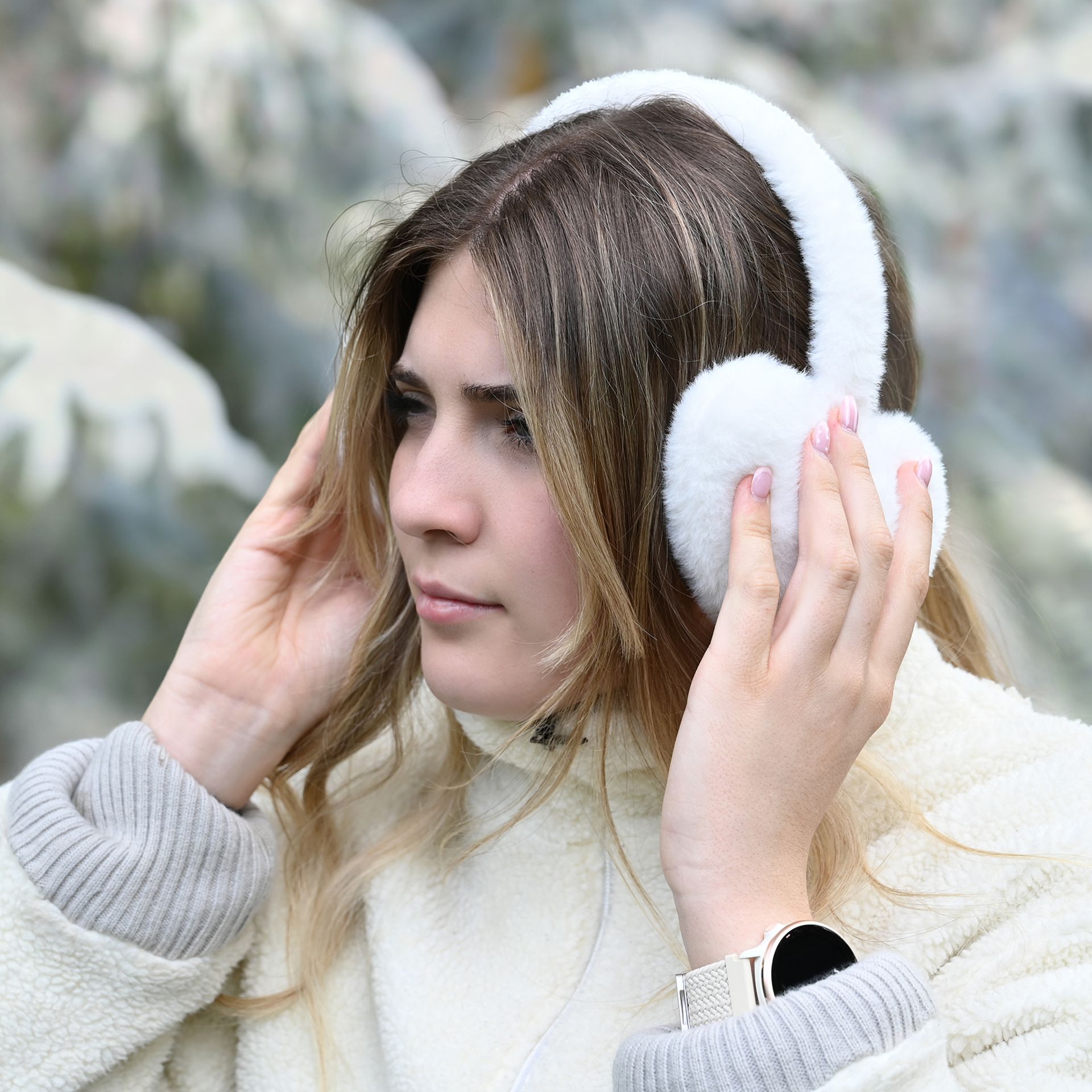 Sophia Layers Faux Fur Heart Shaped Ear Muffs - Ivory