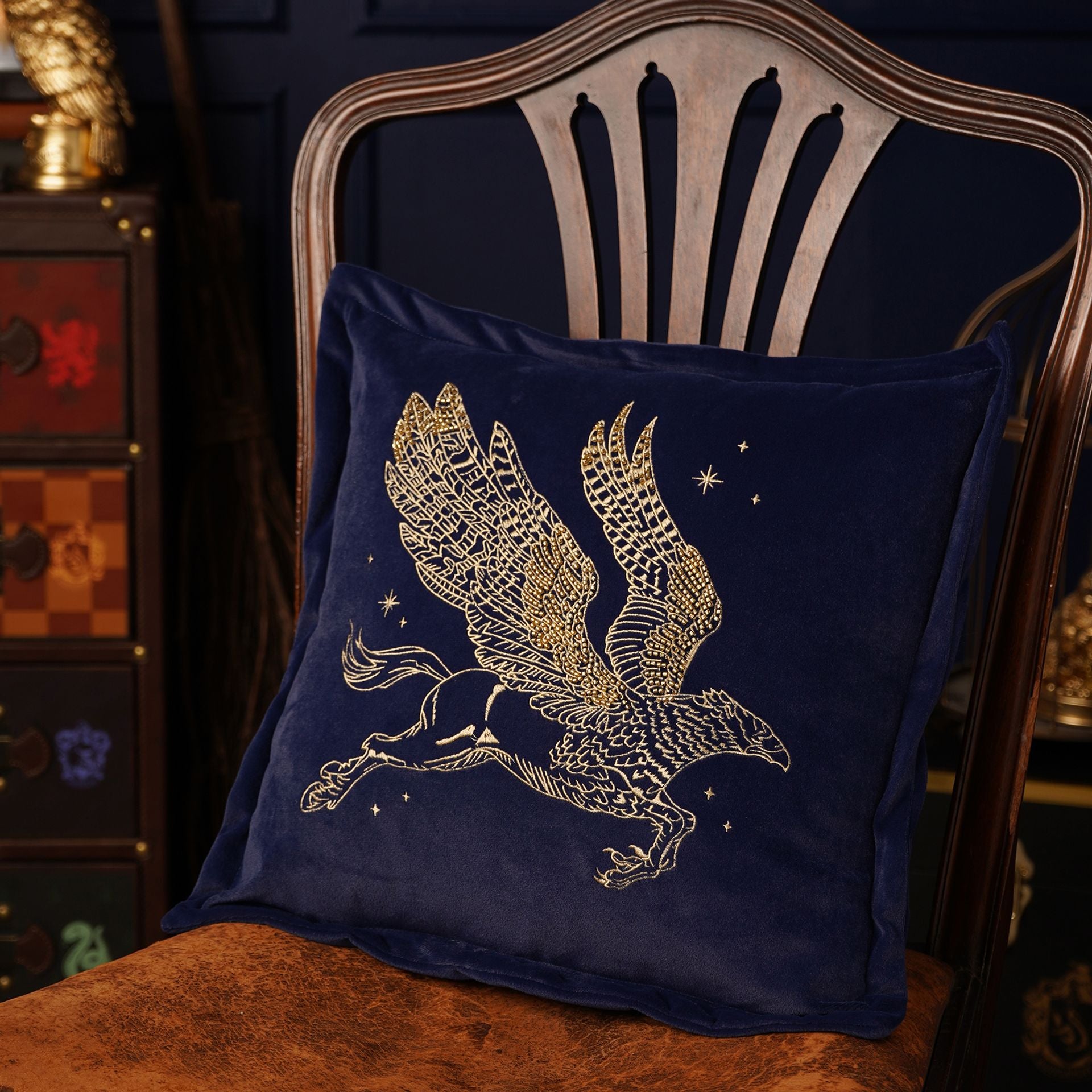 Harry Potter Alumni Velvet Cushion 43cm - Buckbeak