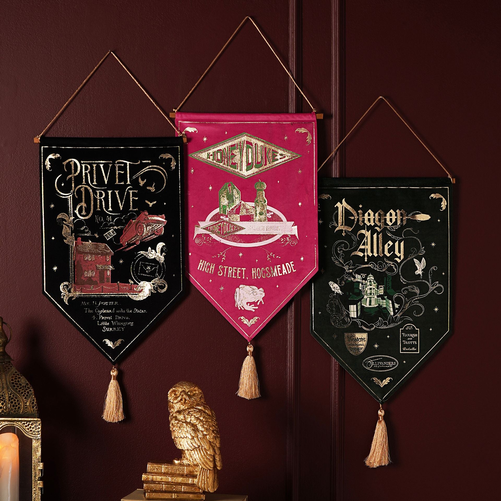 Warner Bros Harry Potter Alumni Banner - Privet Drive
